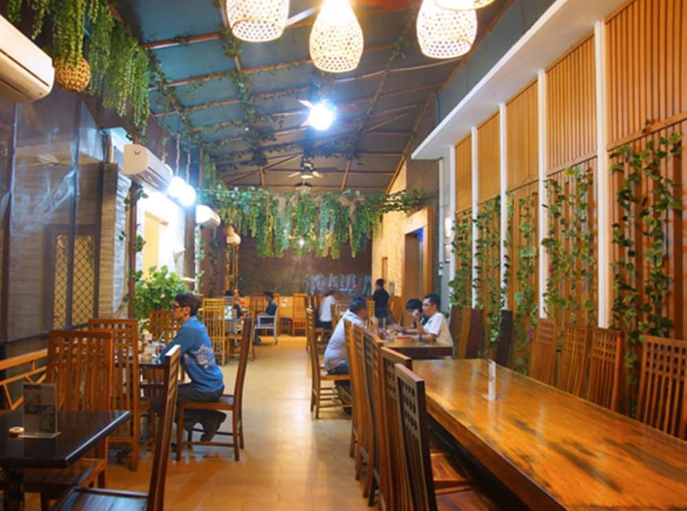 Puri Denpasar Джакарта Экстерьер фото